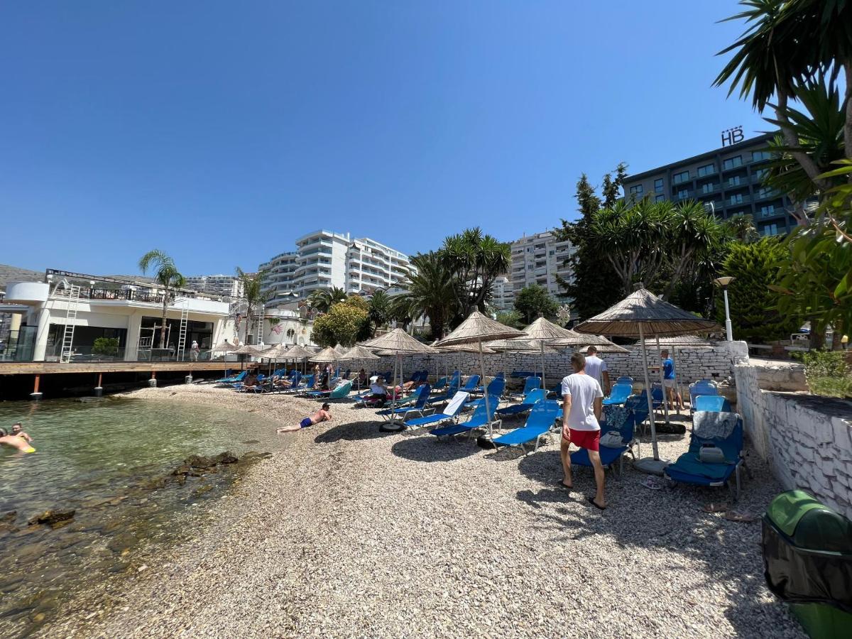 Coral Guesthouse Sarandë Exteriör bild